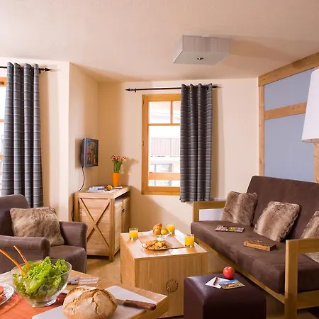 Madame Cami Real Aparthotel 4*